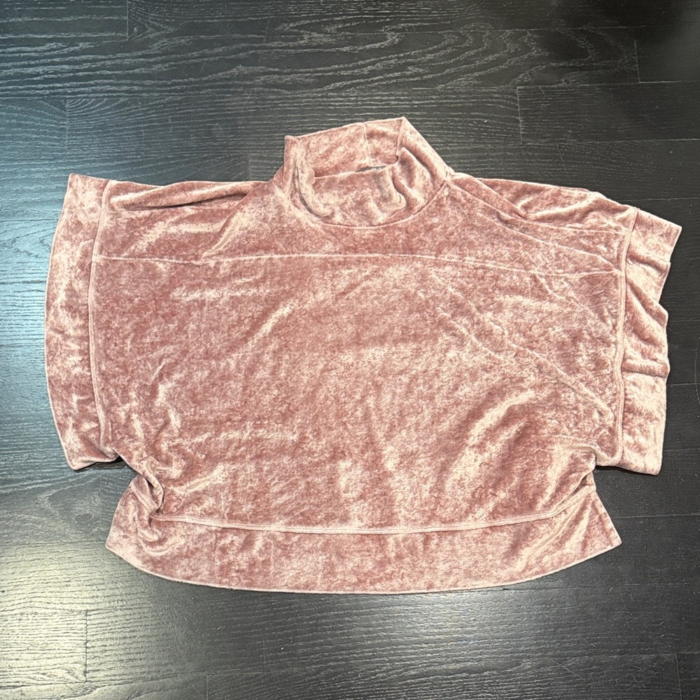 Velvet Turtleneck Sweatshirt - Soft Pink